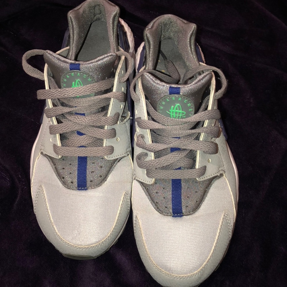 NIKE-HUARACHE-RUN-GS-GREY-GREEN-STRIKE-BLUE-